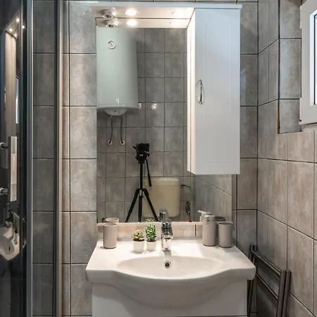 Tt Apartment *